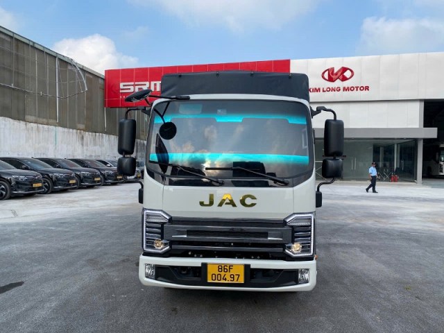JAC N250 E5 2.3 tấn thùng dài 4m2