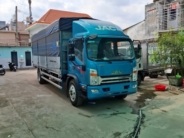 xe tải JAC N900 9 tấn giá rẻ động cơ cummins